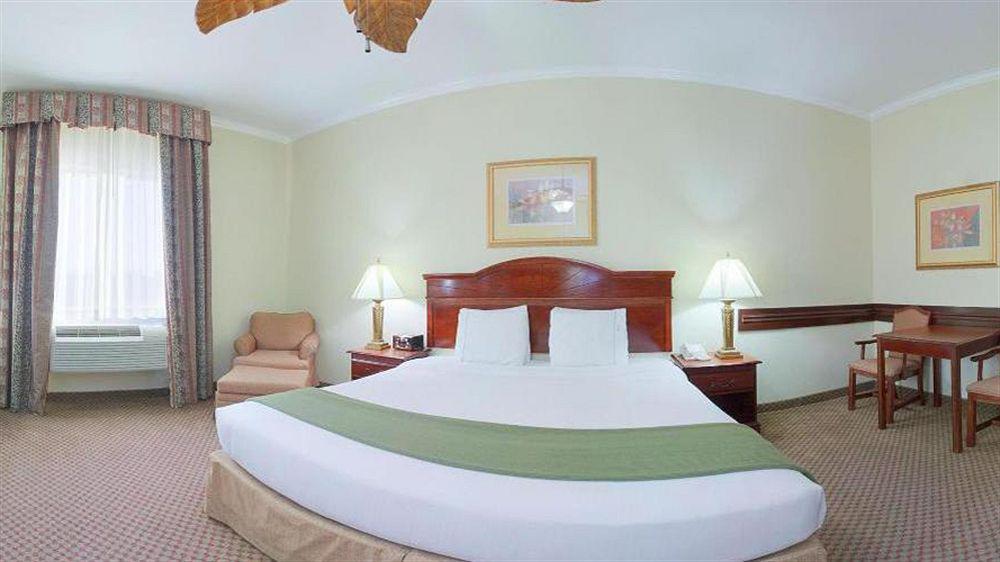 Holiday Inn Express & Suites Houston East By Ihg Dış mekan fotoğraf