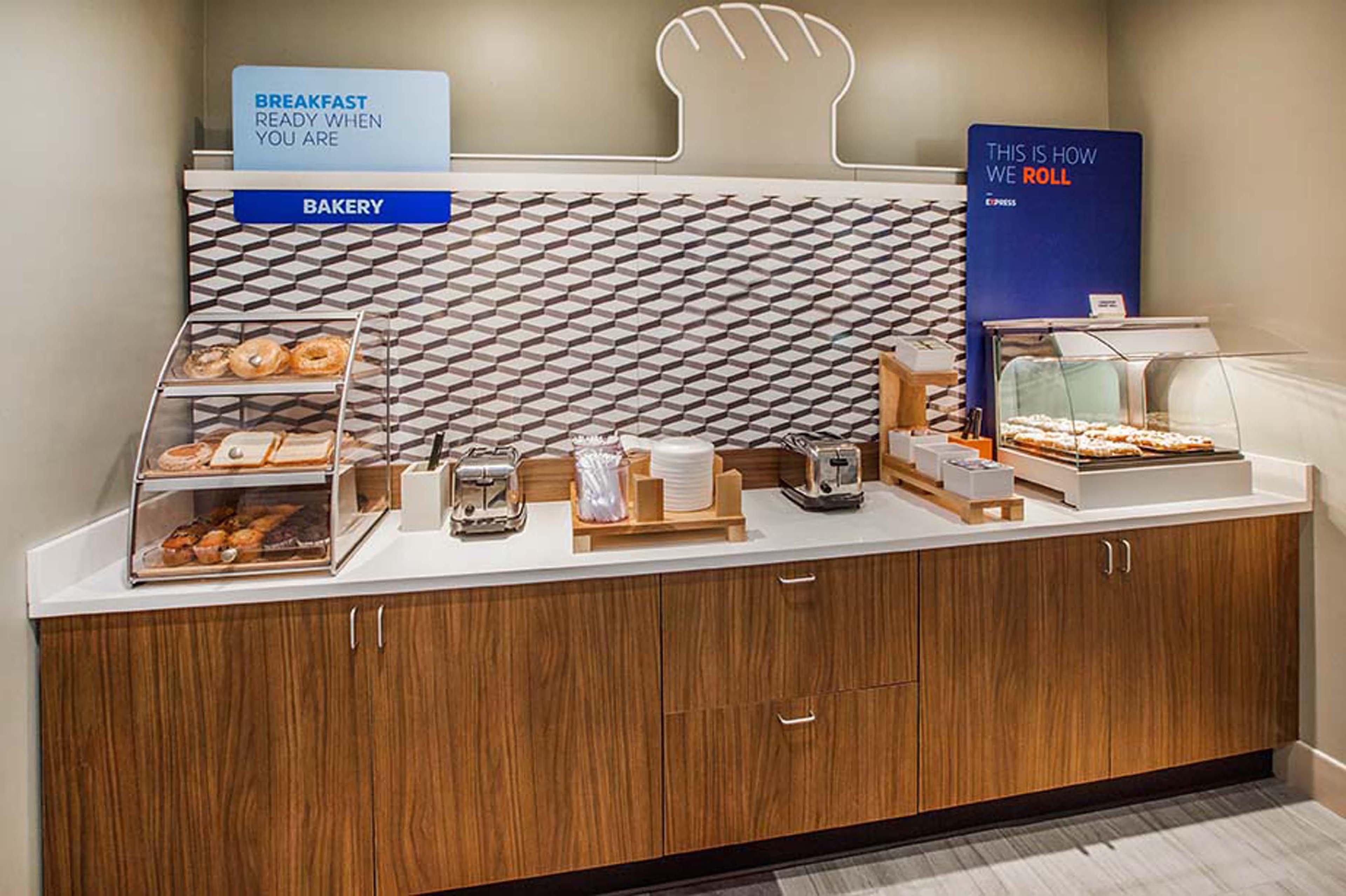 Holiday Inn Express & Suites Houston East By Ihg Dış mekan fotoğraf